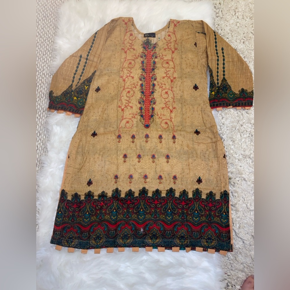 Dress - Picture 2 of 11